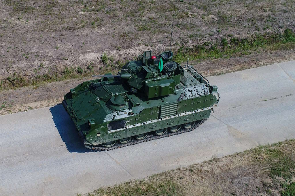 Powerful combat vehicles Bradley in the Croatian army: strengthening defense and NATO cooperation by 2026, refurbishment at Đuro Đaković ensures long-term sustainability, alongside additional military projects like UH-60M helicopters