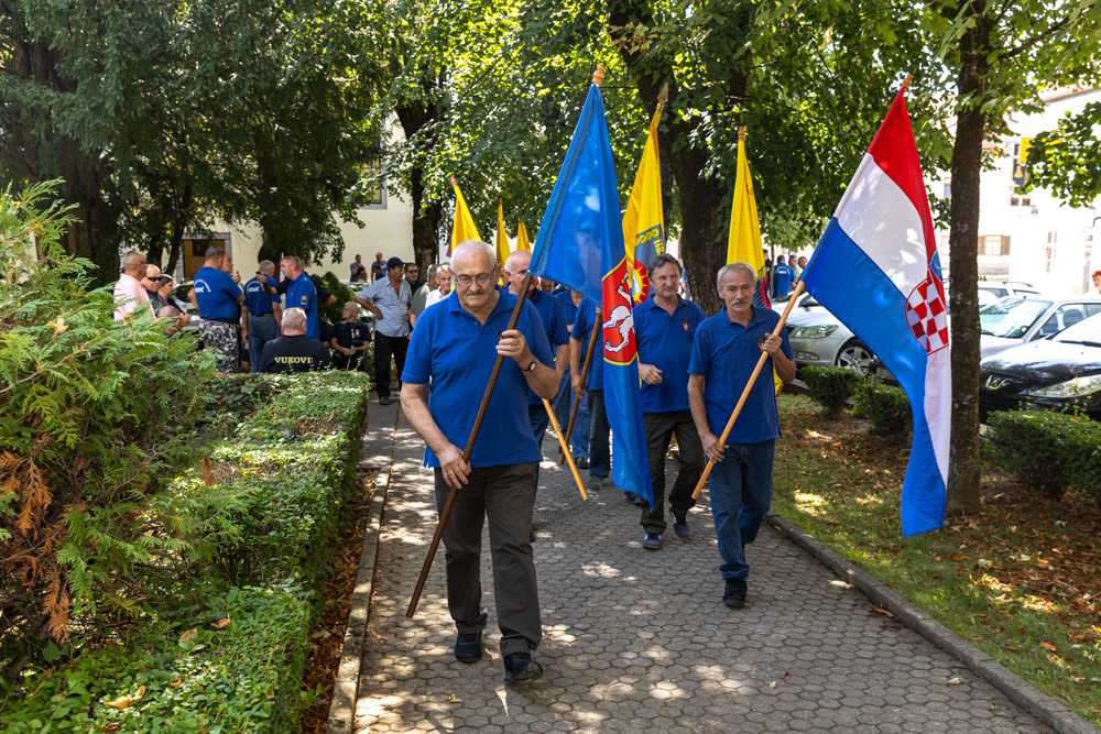 Gospić obilježio 33. obljetnicu obrane i prvog postrojavanja 25. satnije ZNG uz prisutnost lokalnih vlasti i branitelja