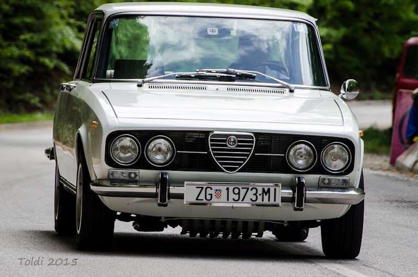 Oldtimer-Rallye Adriatic Tour in Bakar: Fahrt entlang der Küste und Erhaltung des automobilen Erbes